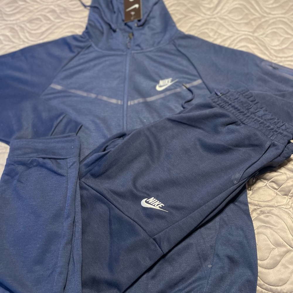 Nike tech fit - Picture 2 of 2